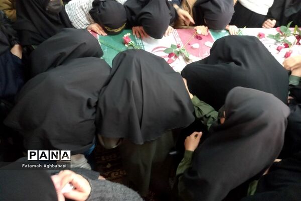 تشییع پیکر شهید گمنام در دبیرستان مرضیه