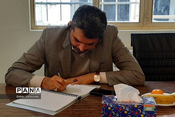 گفتگوی تخصصی معاون پرورشی اداره‌کل آموزش و پرورش شهرستان‌های استان تهران با کارکنان تربیتی رودهن