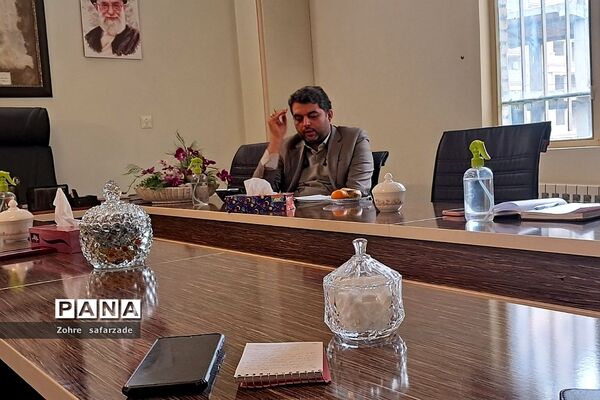 گفتگوی تخصصی معاون پرورشی اداره‌کل آموزش و پرورش شهرستان‌های استان تهران با کارکنان تربیتی رودهن