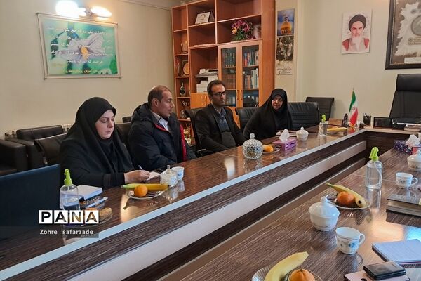 گفتگوی تخصصی معاون پرورشی اداره‌کل آموزش و پرورش شهرستان‌های استان تهران با کارکنان تربیتی رودهن