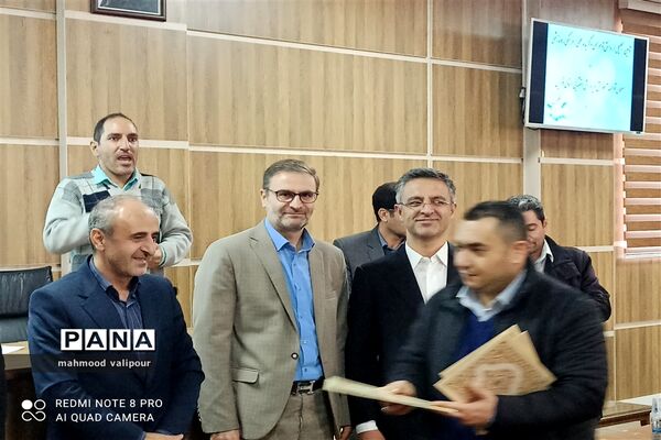 تقدیر از دانش‌آموزان برتر و برگزیده استثنایی قزوین