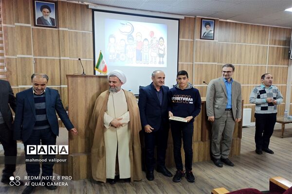 تقدیر از دانش‌آموزان برتر و برگزیده استثنایی قزوین