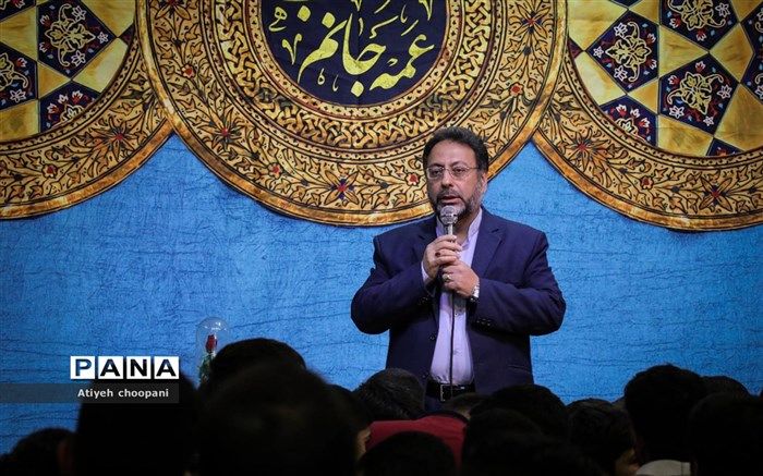 مکتب اهل بیت از نمادهای وحدت جوامع اسلامی است