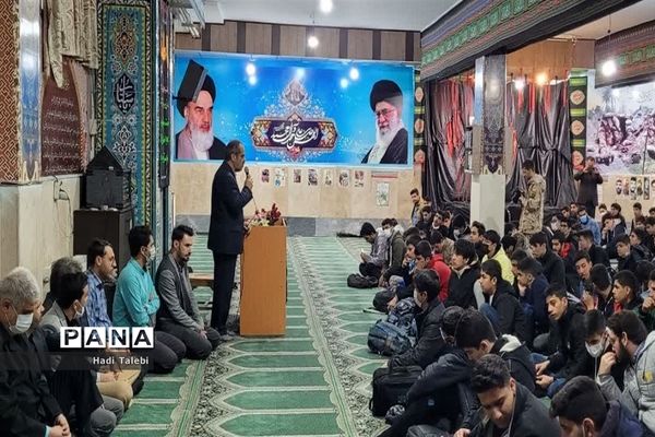 اعزام نخستین گروه از دانش‌آموزان قم به اردوی راهیان نور