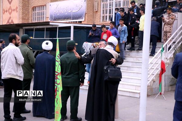 اعزام نخستین گروه از دانش‌آموزان قم به اردوی راهیان نور