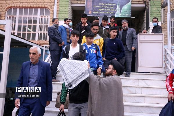 اعزام نخستین گروه از دانش‌آموزان قم به اردوی راهیان نور
