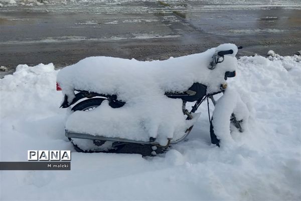 بارش اولین برف پاییزی در شهرستان میبد