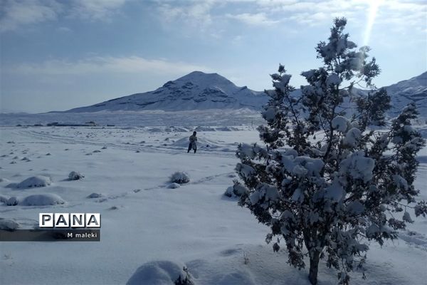 بارش اولین برف پاییزی در شهرستان میبد