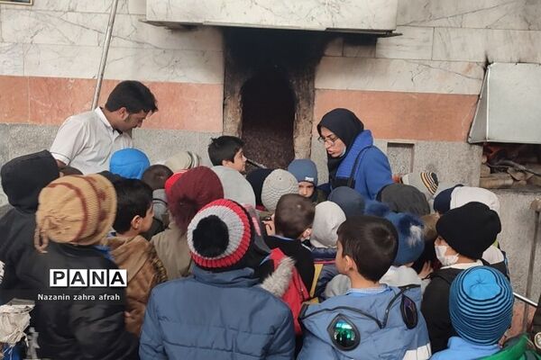 اردوی نانوایی توسط دانش‌آموزان دبستان هموطن ۲ رودهن