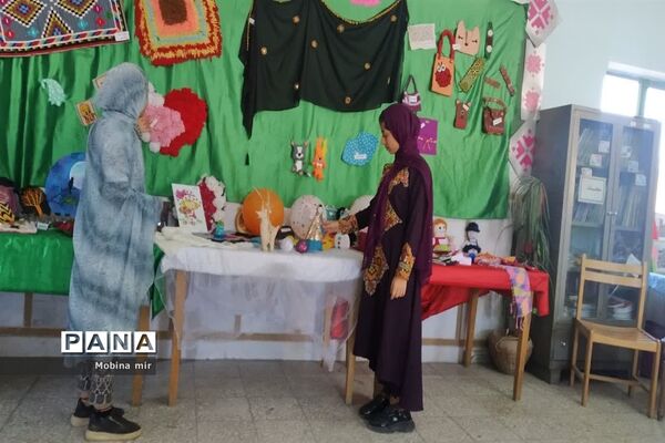 نمایشگاه هفته پژوهش