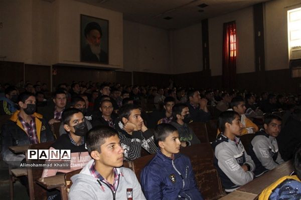 برگزاری اردوی راهیان پیشرفت ویژه دانش‌آموزان عشایر استان فارس