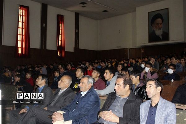 برگزاری اردوی راهیان پیشرفت ویژه دانش‌آموزان عشایر استان فارس