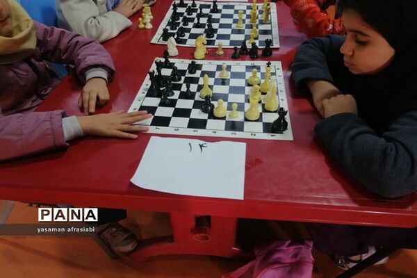 برگزاری مسابقات شطرنج دانش‌آموزی ناحیه 3 شیراز