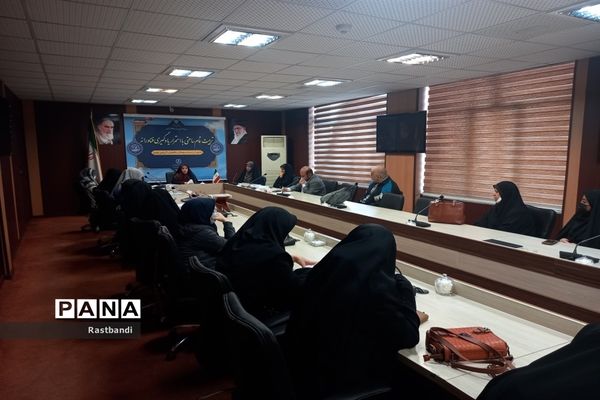 جلسه توانمندسازی دبیران تفکر و سبک زندگی منطقه ۱۳