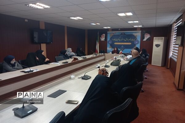 جلسه توانمندسازی دبیران تفکر و سبک زندگی منطقه ۱۳