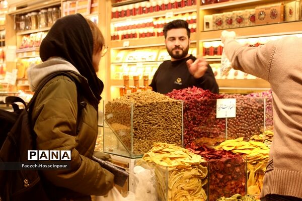 بازارگردی با نخبگان قرآنی و فرهنگی بهارستان‌2 در مشهد
