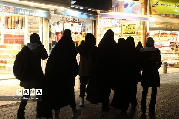 بازارگردی با نخبگان قرآنی و فرهنگی بهارستان‌2 در مشهد