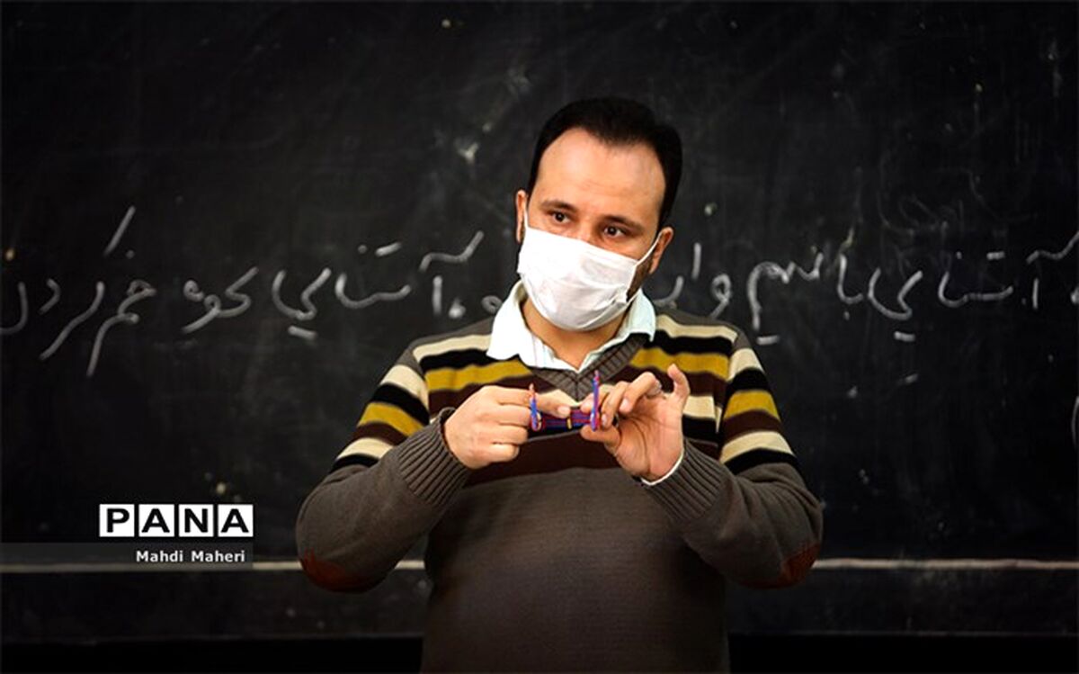 معلم، محور تمدن‌ساز جامعه اسلامی است