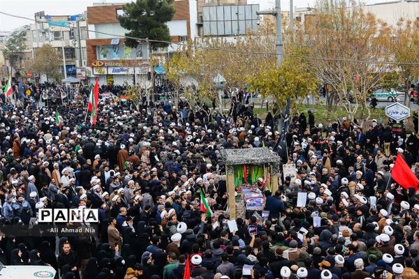 مراسم تشییع پیکر طلبه شهید حسن مختارزاده در قم