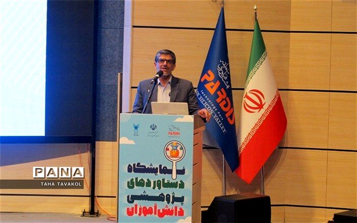 هیچ ایده‌ای نباید دور ریخته شود، بلکه باید مدون و تبدیل به نمونه آزمایشگاهی گردد