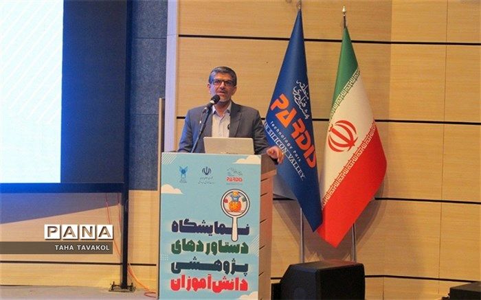 هیچ ایده‌ای نباید دور ریخته شود، بلکه باید مدون و تبدیل به نمونه آزمایشگاهی گردد