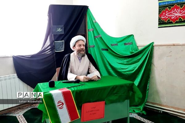 محفل انس با قرآن در دبیرستان حضرت فاطمه (س) سربندان دماوند
