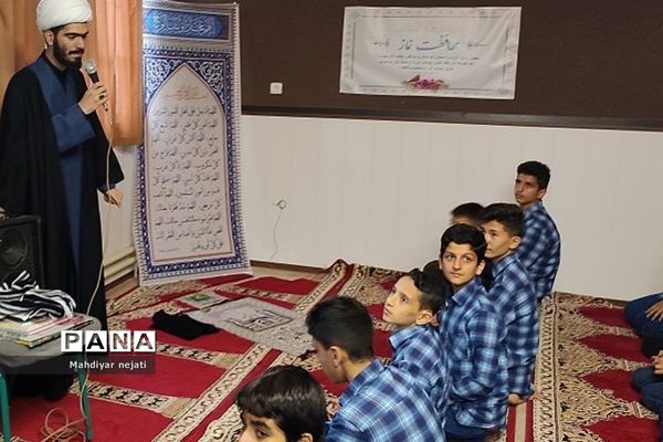 برگزاری کلاس‌های بصیرتی در ایام فاطمیه در مدارس رودهن
