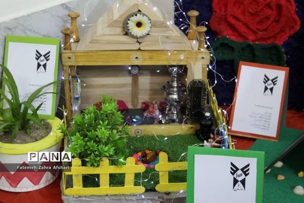 نمایشگاه دستاوردهای پژوهشی دانش‌آموزان شهرستان سمنان