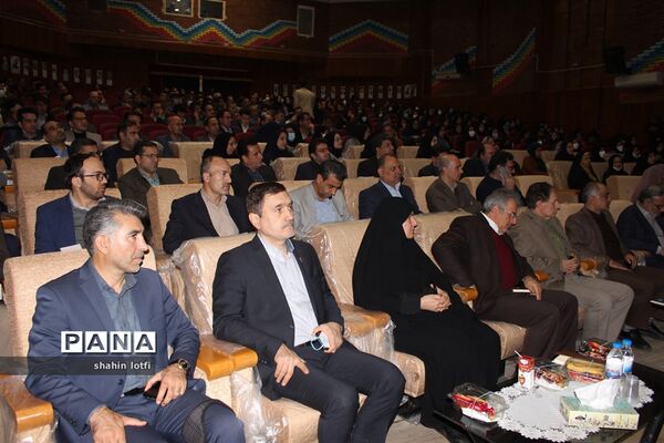 آیین تقدیر از پژهشگران برتر کشوری استان کرمانشاه