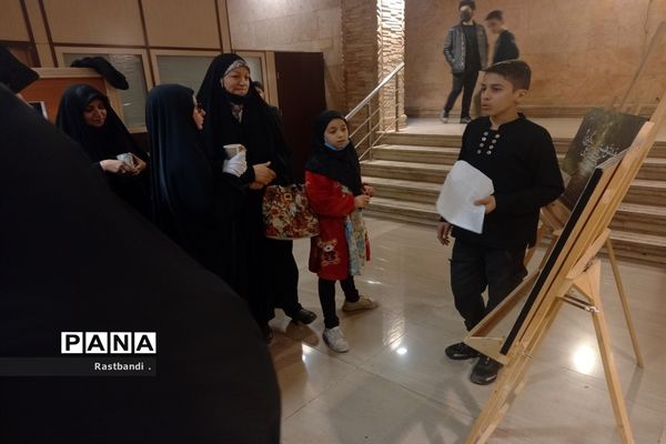 اجرای تابلو مصور مهدوی توسط گروه فرهنگی مذهبی یاوران آفتاب