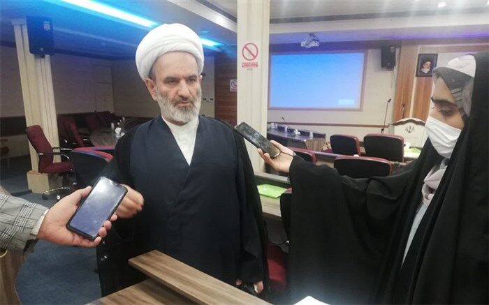 حضور روحانیون در مدارس، تخصصی و متناسب با سن دانش‌آموزان است