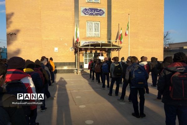 بازدید مدیر آموزش و پرورش خلیل‌آباد از اجرای طرح مدام در دبیرستان رئیس‌زاده