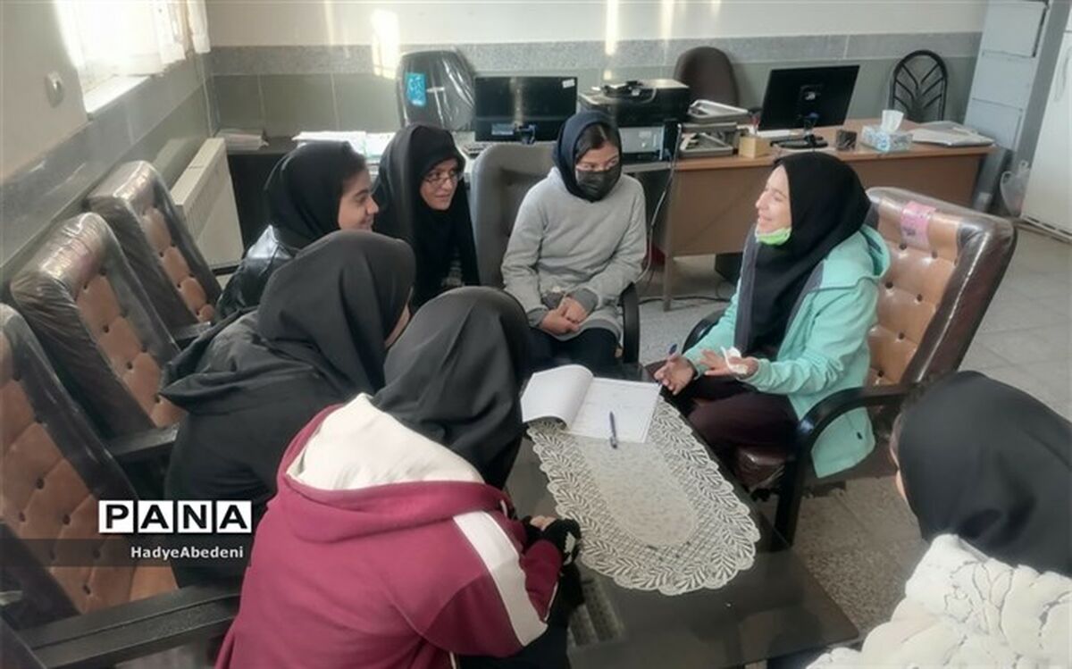باید بتوانیم در جهت رفع مشکلات مدرسه قدم برداریم
