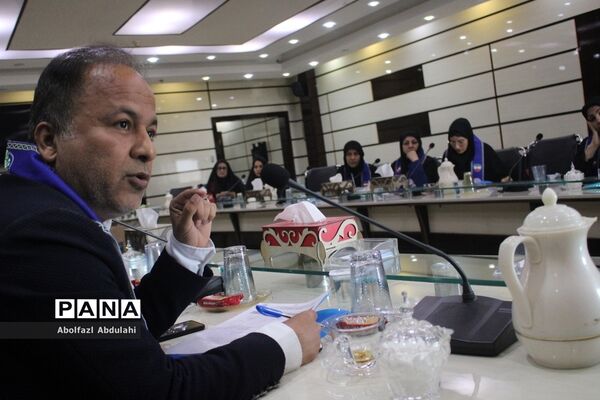 نشست کارشناسان سازمان دانش‌آموزی استان بوشهر
