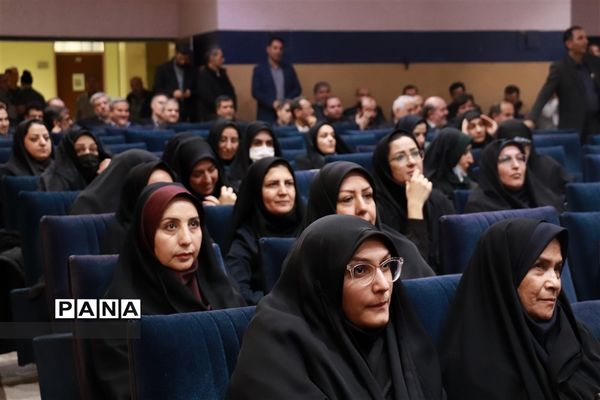 جلسه شورای اداری اداره‌کل آموزش و پرورش آذربایجان شرقی