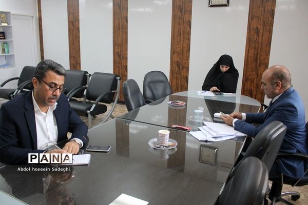 جلسه توجیهی طرح انسداد مبادی بیسوادی در بوشهر