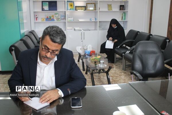 جلسه توجیهی طرح انسداد مبادی بیسوادی در بوشهر