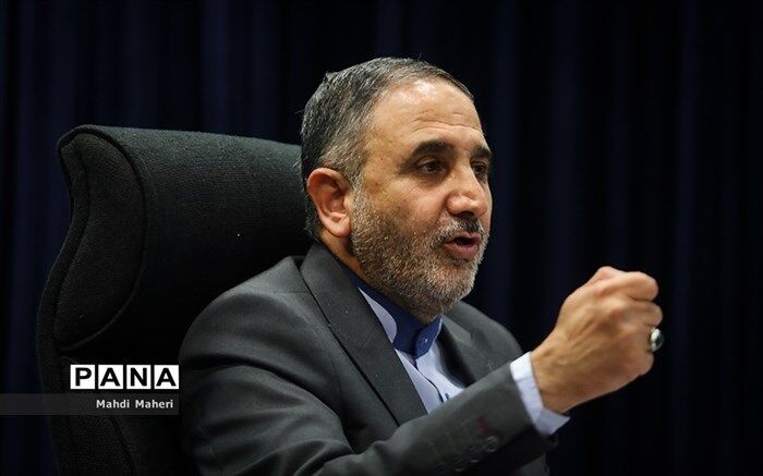 خدمتگزاری دقیق و بی‌منت مهم ترین وظیفه مسئولین است