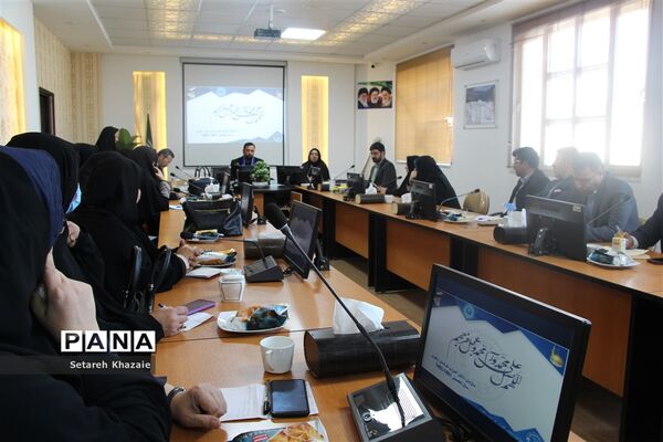 نشست تبیین طرح ملی مفاخر خراسان رضوی در ناحیه6