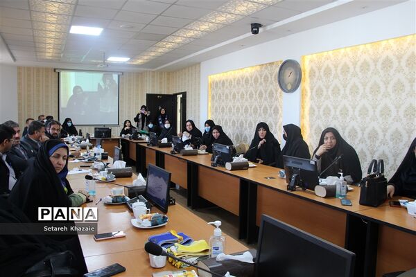 نشست تبیین طرح ملی مفاخر خراسان رضوی در ناحیه6