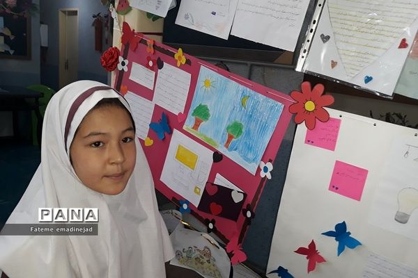 برگزاری جلسه پژوهشی آموزگاران دبستان حضرت زهرا(س)۲ رودهن