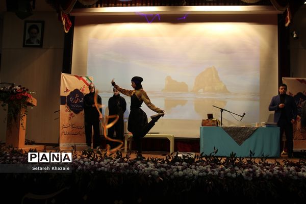 جشن دختران افتخارآفرین مدارس غیردولتی مشهد