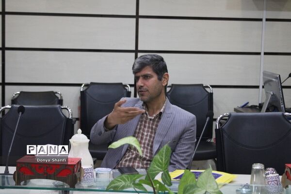 نشست هم‌اندیشی معاونان پرورشی و تربیت‌بدنی شهرستان‌ها و مناطق آموزش و پرورش استان بوشهر