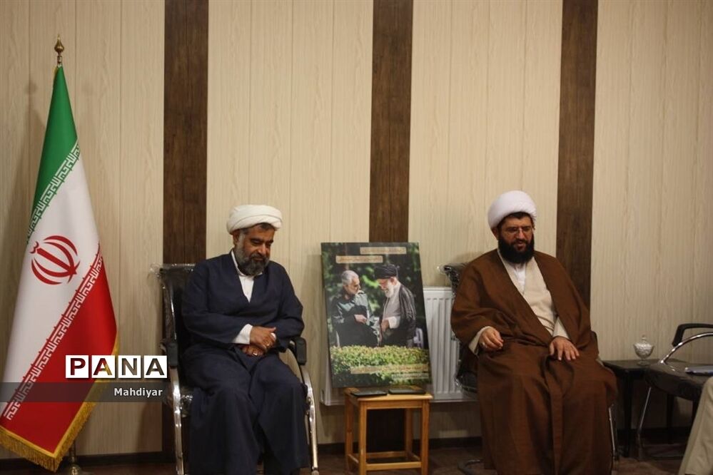 جلسه کمیته فرهنگی در دفتر امام جمعه بخش جوادآباد