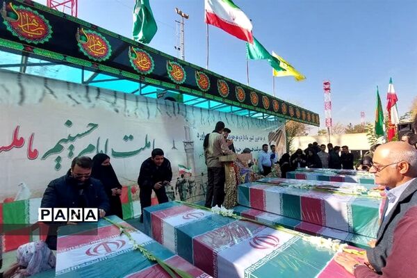 تشییع پیکر 15 شهید گلگون کفن تازه تفحص شده در یزد