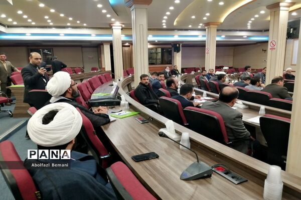نشست رابطین کمیته‌های همکاری حوزه و آموزش و پرورش در قم