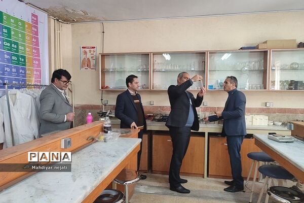 بازدید رئیس امور مدارس سمپاد کشور از مدرسه استعدادهای درخشان شهید بهشتی رودهن