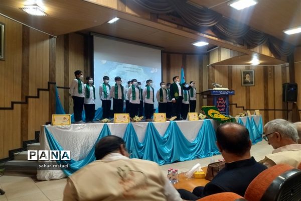 تجلیل از برگزیدگان مسابقات قرآنی ناحیه3 شیراز