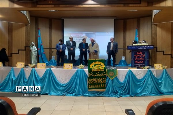 تجلیل از برگزیدگان مسابقات قرآنی ناحیه3 شیراز