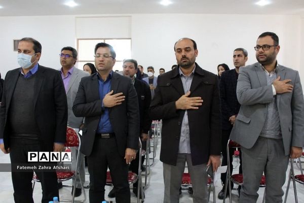 افتتاح اولین مدرسه متاورس استان و تجلیل از برگزیدگان پژوهشی شهرستان سمنان